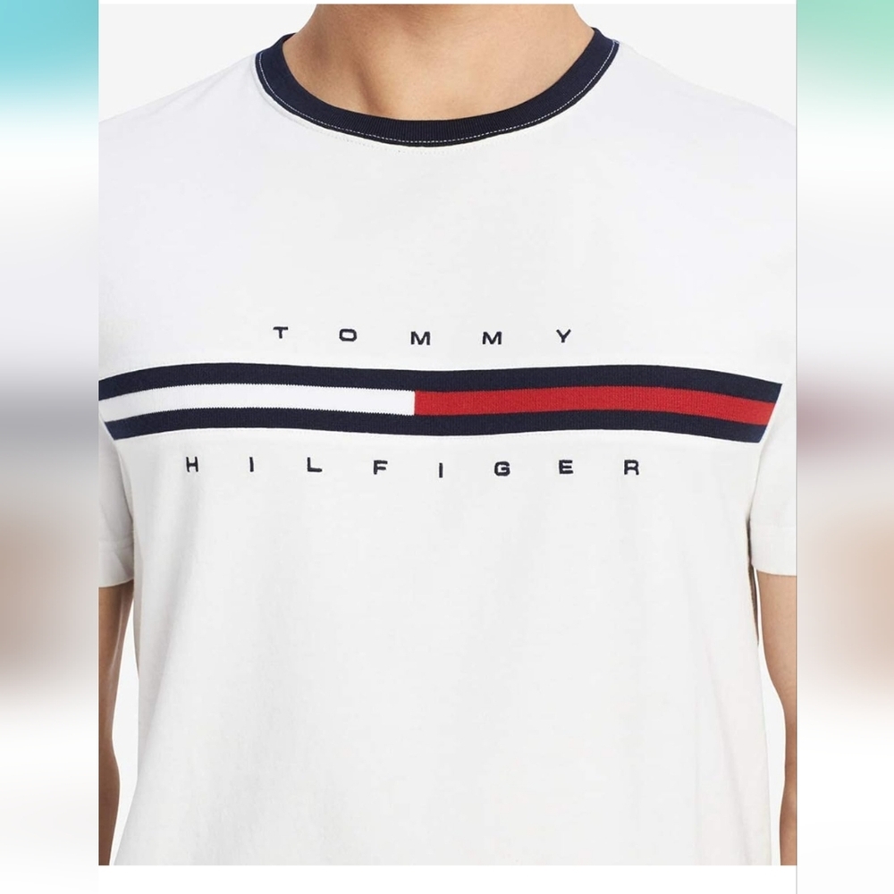 Tommy Hilfiger Men's Short Sleeve Signature Stripe Graphic T-shirt NWT